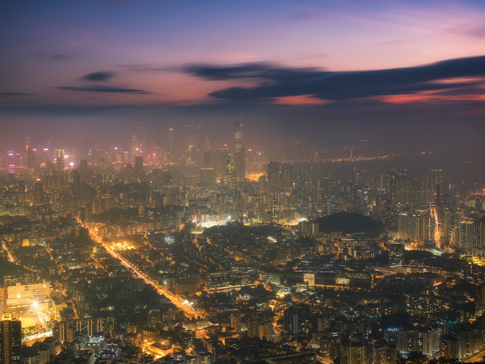 echoasia，香港，高樓大廈，光污染，光污染，光管，光害，噪音汙染，天空，損害視力，開燈，燈光裝置，戶外燈光約章，維多利亞港，香港夜景